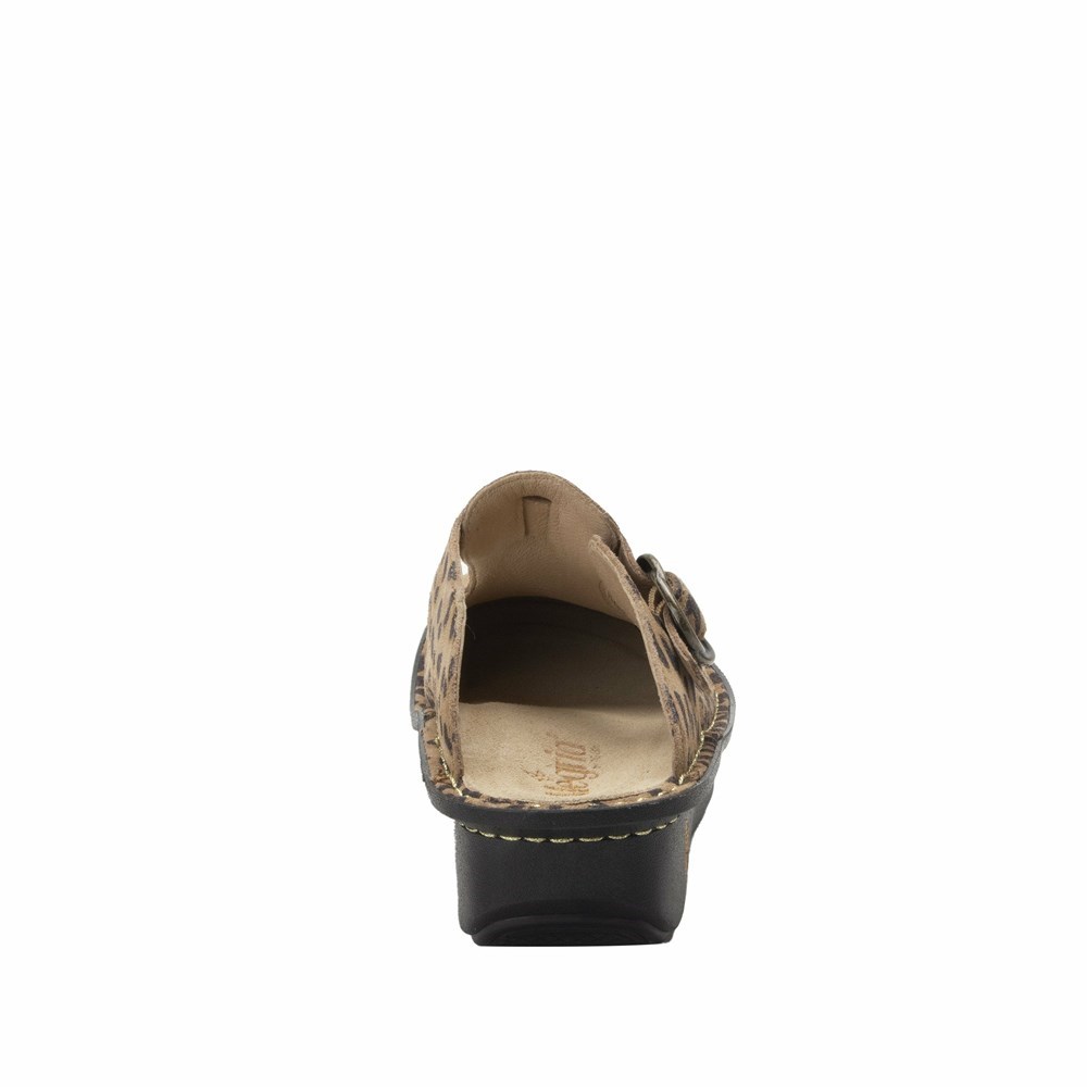 Brown Alegria Classic Savage Women's Clogs & Nursing Shoes | 976BSNHPX