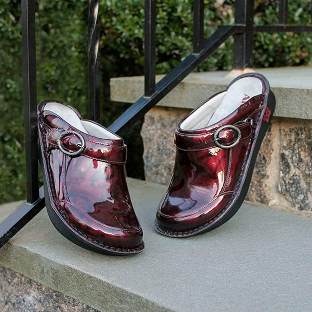 Brown Alegria Seville Garnet Mantle Women's Slip On Shoes | 623LGNQZF