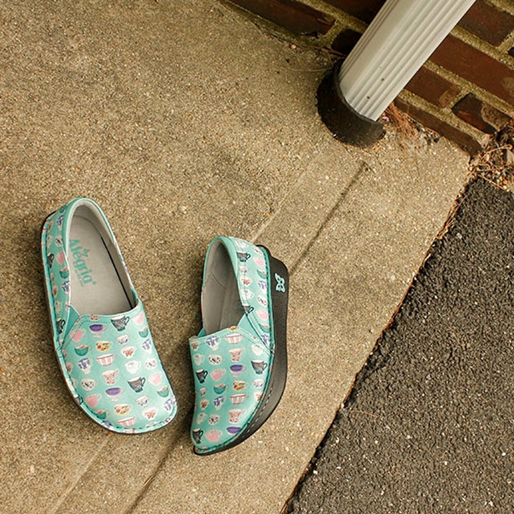 Light Blue Alegria Debra Teacup Aqua Women's Slip On Shoes | 618OHIPSE